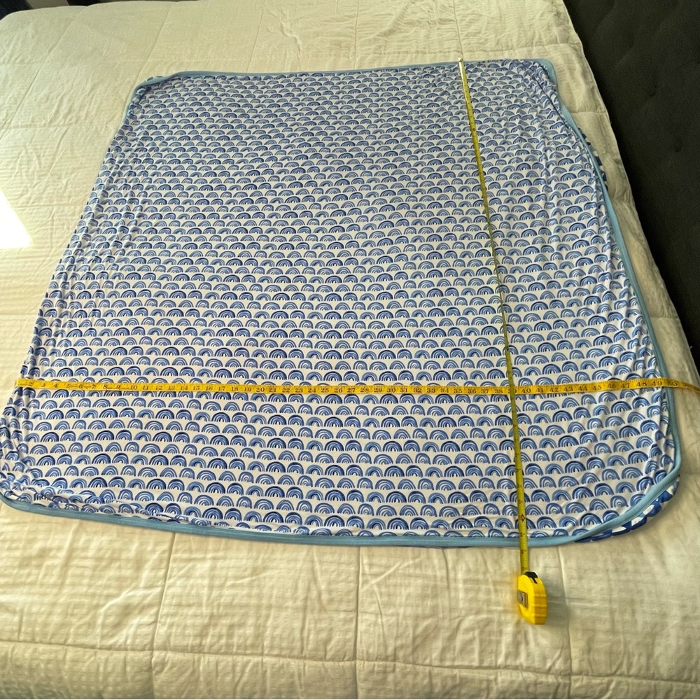 Little Sleepies Blue Rainbow Large Cloud Reversible Blanket Approx 50”X 50” - Picture 15 of 16